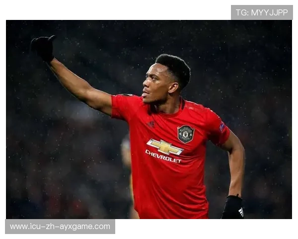 拉什福德远距离挑射破网曼联领先