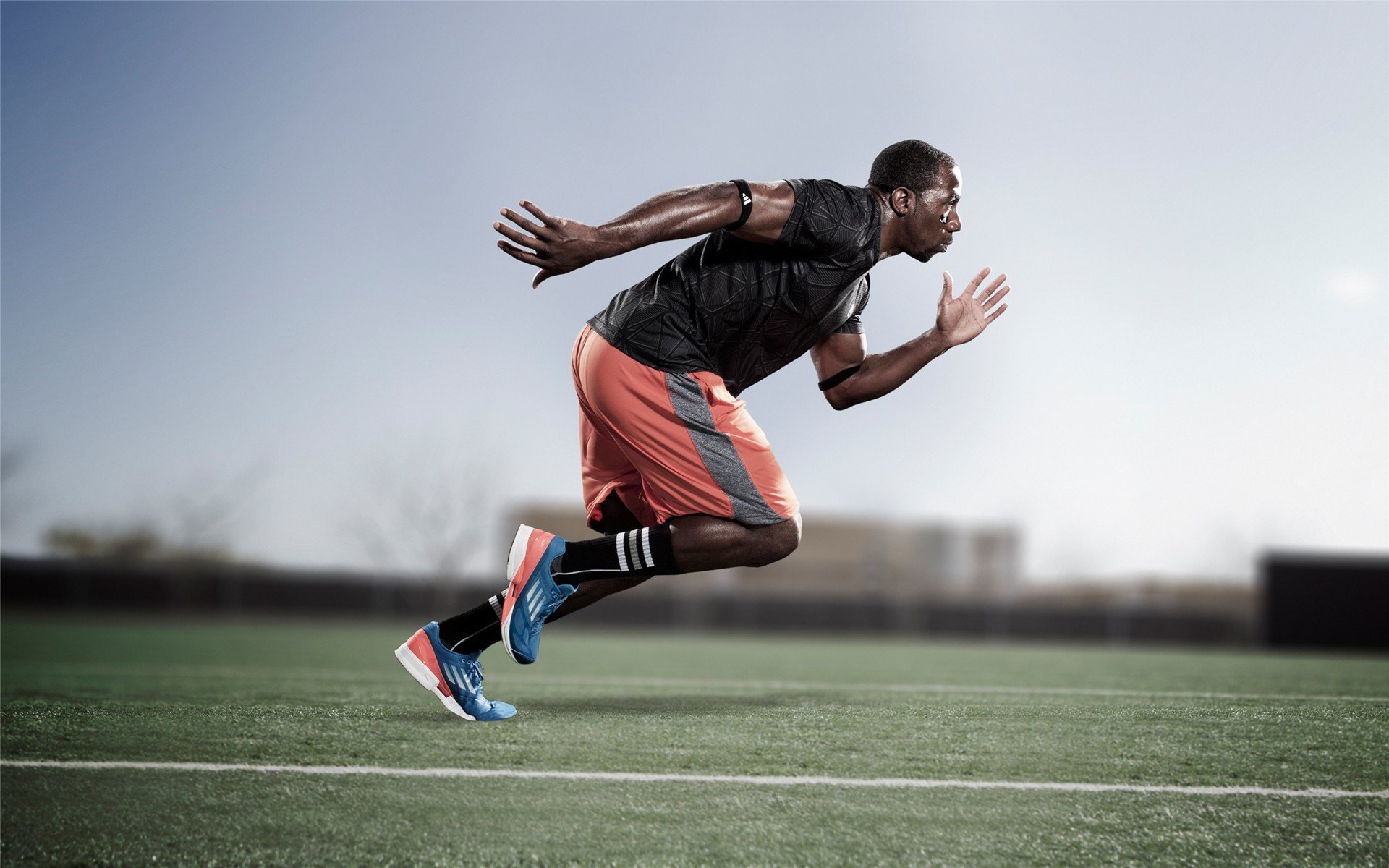 “安赫尔·巴尔博萨的速度与力量结合,成为美洲狮队的新进攻核心”